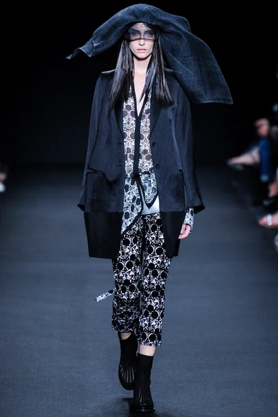 Look 5